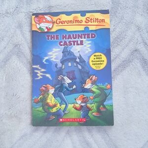 Geronimo Stilton 'The Haunted Castle' Book